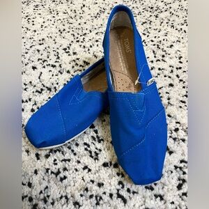 Classic Toms size 7